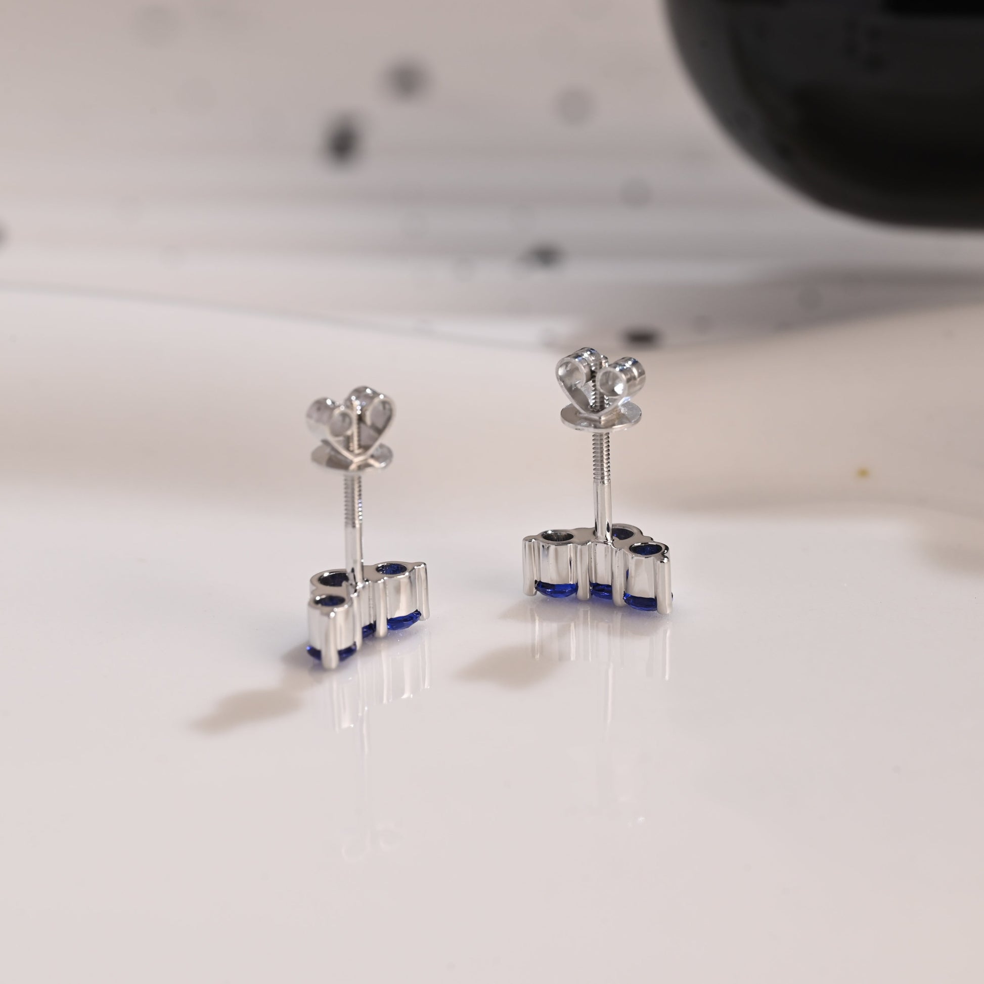 Solid Gold Round Cut Blue Sapphire Earrings Studs