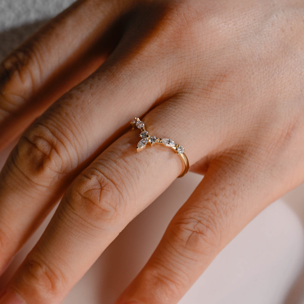 Solid Gold Curved Marquise & Round Cut Moissanite Wedding Band